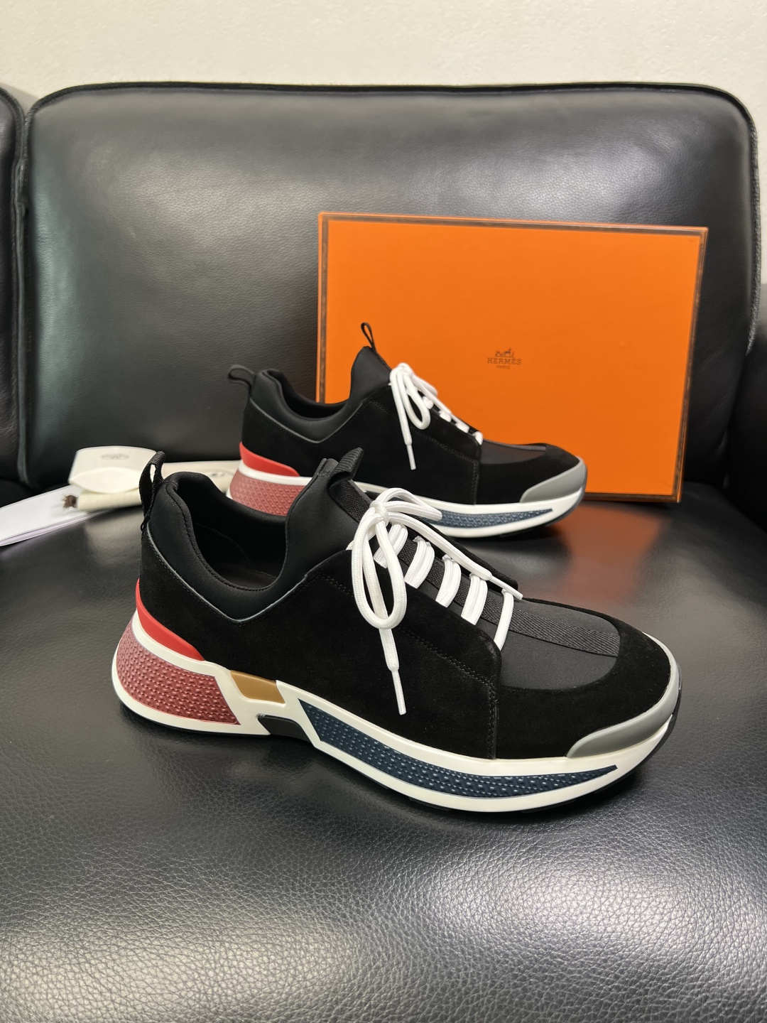 Hermes 高品质 顶级工艺品 爱马仕 专柜同步发售原厂配置，意大利进口原版牛皮面料，高品质拼接工艺，