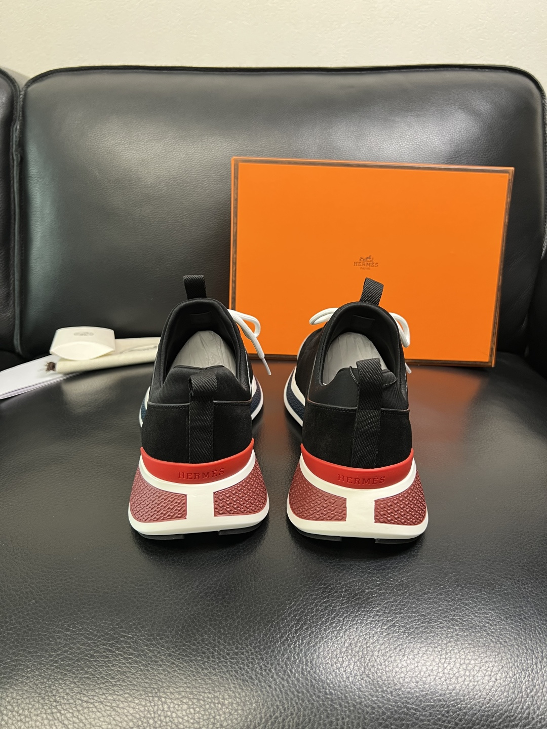 Hermes 高品质 顶级工艺品 爱马仕 专柜同步发售原厂配置，意大利进口原版牛皮面料，高品质拼接工艺，