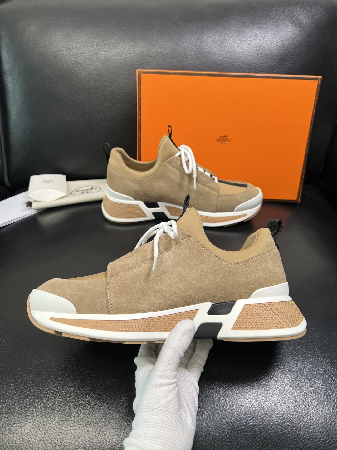 Hermes 高品质 顶级工艺品 爱马仕 专柜同步发售原厂配置，意大利进口原版牛皮面料，高品质拼接工艺，