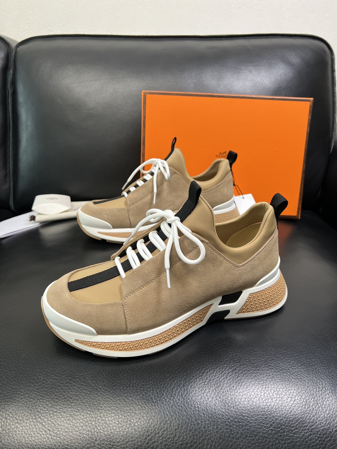 Hermes 高品质 顶级工艺品 爱马仕 专柜同步发售原厂配置，意大利进口原版牛皮面料，高品质拼接工艺，