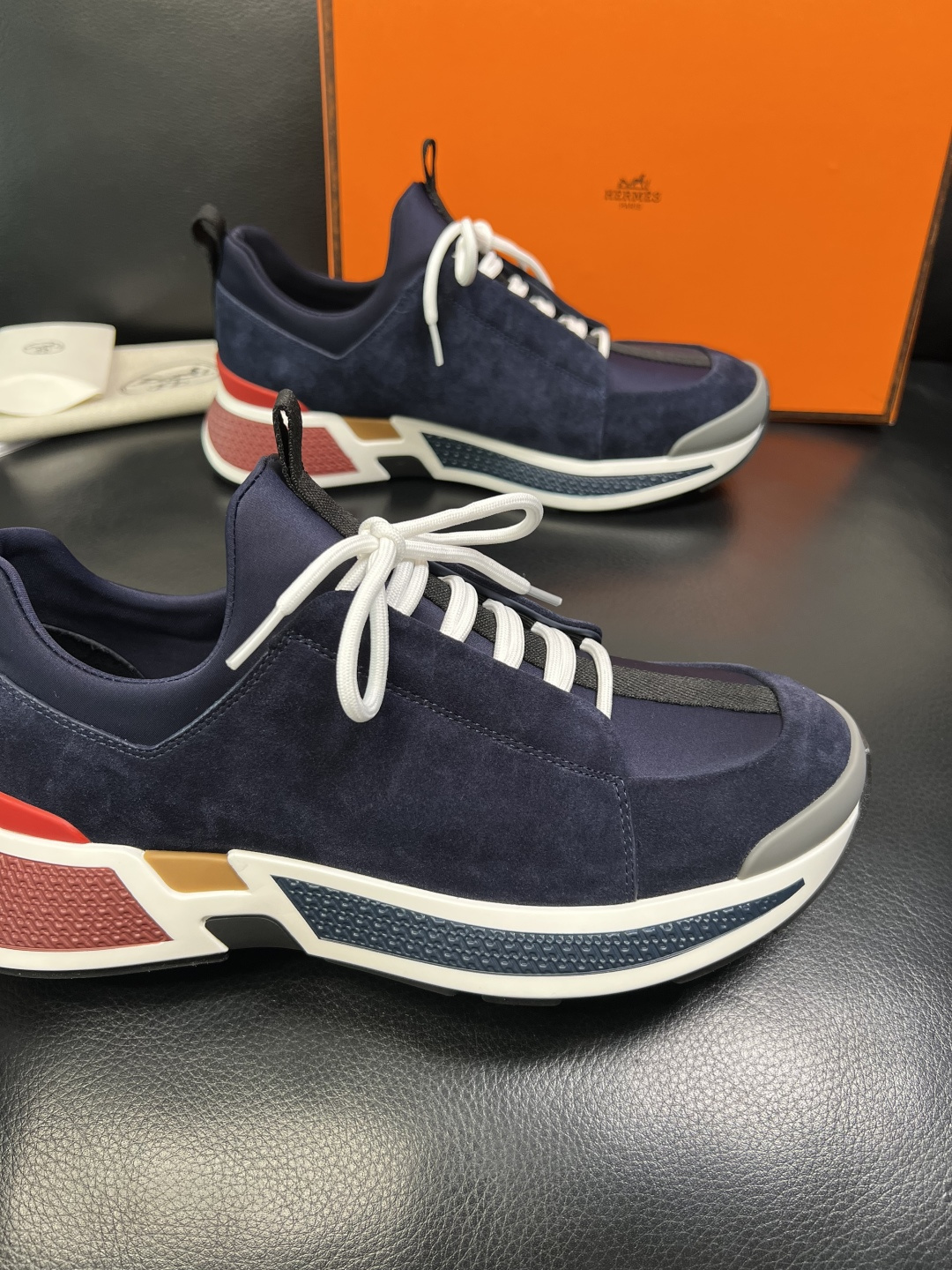 Hermes 高品质 顶级工艺品 爱马仕 专柜同步发售原厂配置，意大利进口原版牛皮面料，高品质拼接工艺，