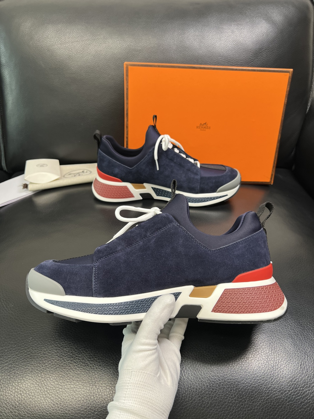 Hermes 高品质 顶级工艺品 爱马仕 专柜同步发售原厂配置，意大利进口原版牛皮面料，高品质拼接工艺，