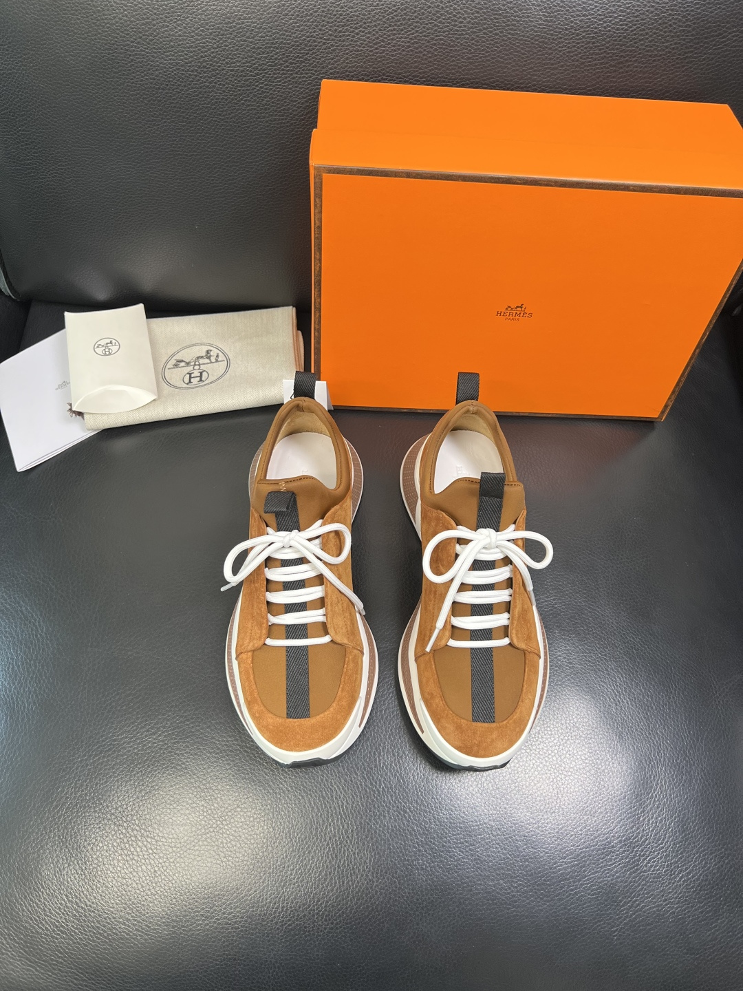 Hermes 高品质 顶级工艺品 爱马仕 专柜同步发售原厂配置，意大利进口原版牛皮面料，高品质拼接工艺，