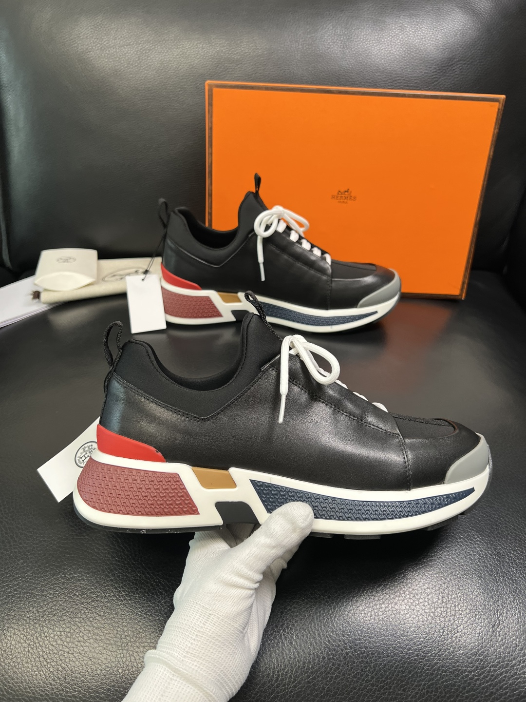 Hermes 高品质 顶级工艺品 爱马仕 专柜同步发售原厂配置，意大利进口原版牛皮面料，高品质拼接工艺，