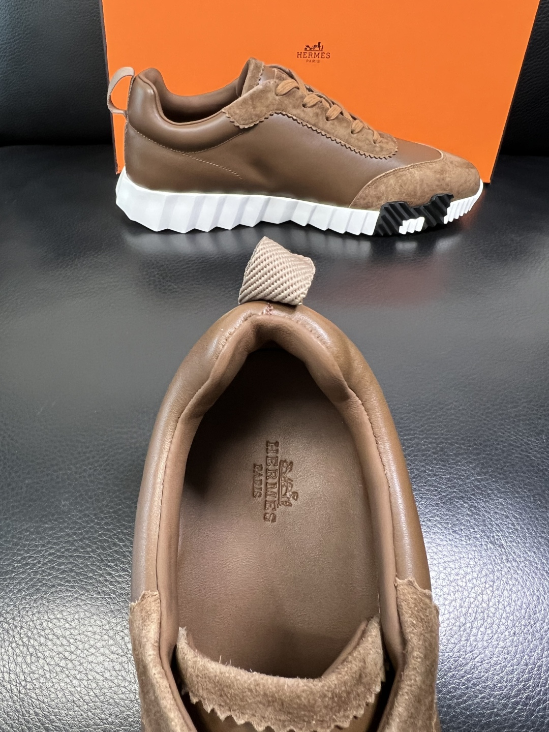 带飞机盒 Hermes 高品质 顶级工艺品 爱马仕 专柜同步发售原厂配置，意大利进口原版牛皮面料，高品质