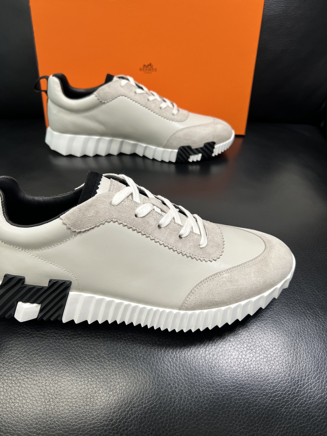 带飞机盒 Hermes 高品质 顶级工艺品 爱马仕 专柜同步发售原厂配置，意大利进口原版牛皮面料，高品质