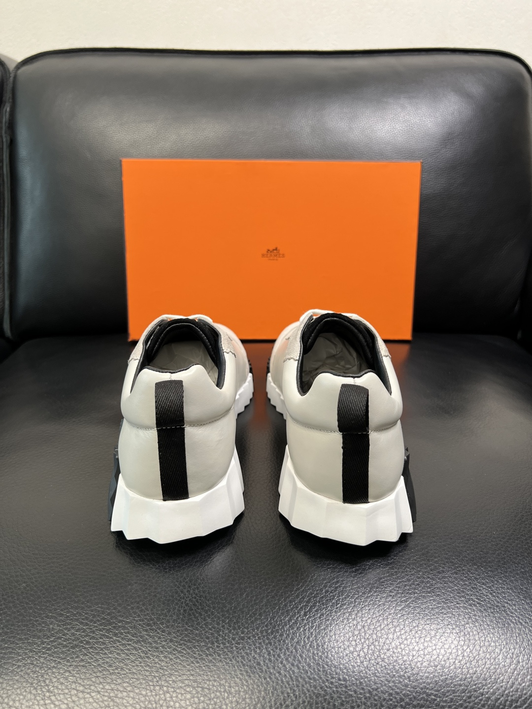 带飞机盒 Hermes 高品质 顶级工艺品 爱马仕 专柜同步发售原厂配置，意大利进口原版牛皮面料，高品质