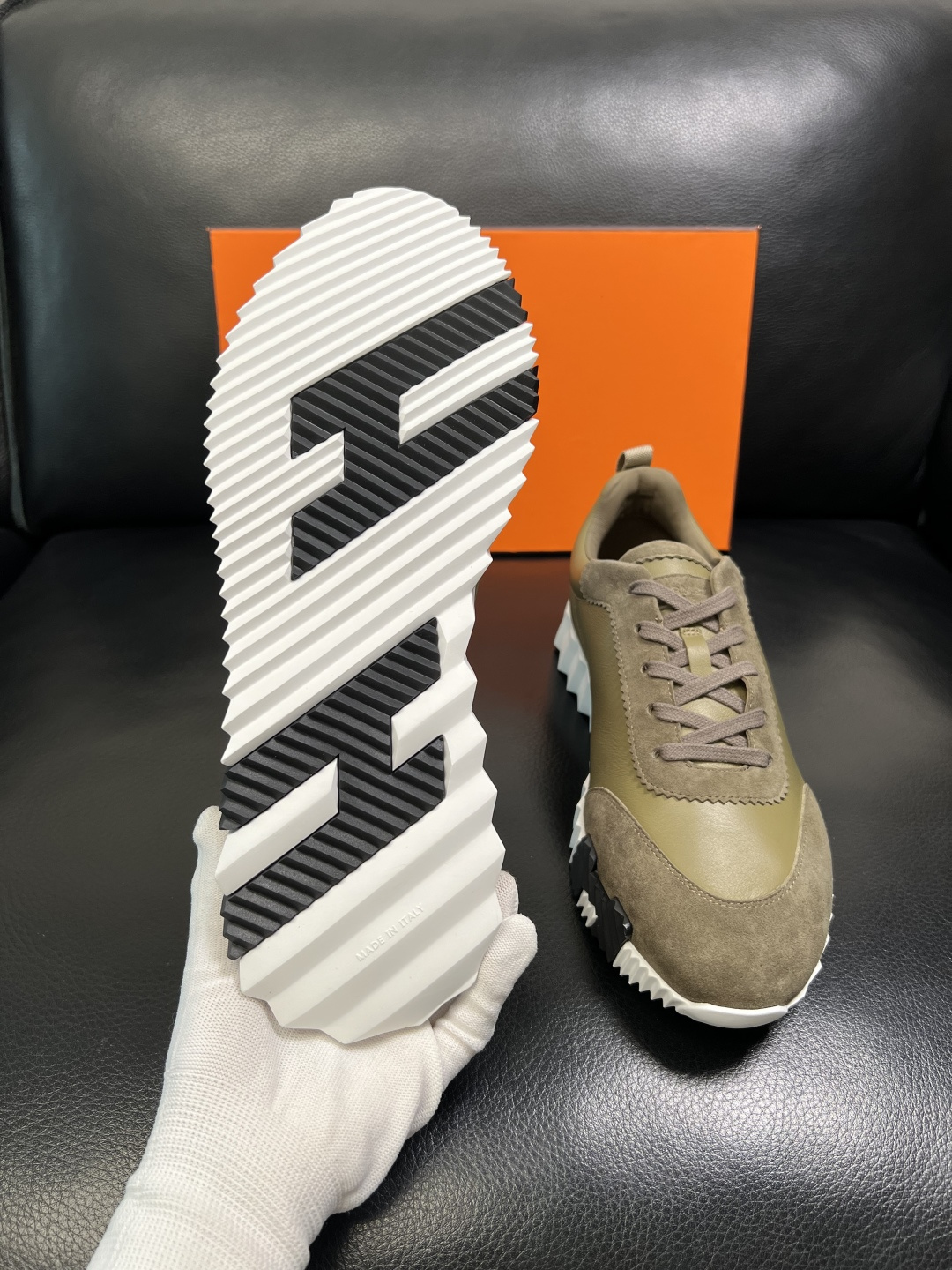 带飞机盒 Hermes 高品质 顶级工艺品 爱马仕 专柜同步发售原厂配置，意大利进口原版牛皮面料，高品质