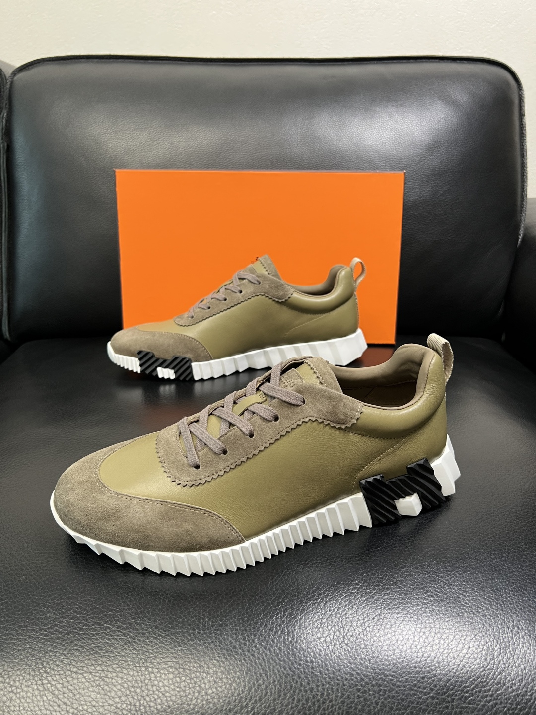 带飞机盒 Hermes 高品质 顶级工艺品 爱马仕 专柜同步发售原厂配置，意大利进口原版牛皮面料，高品质