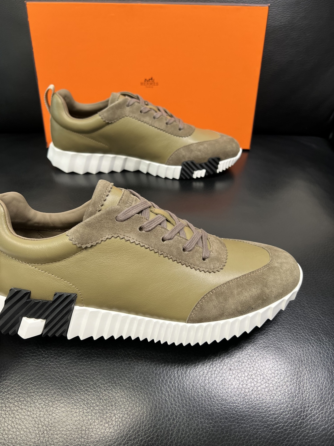 带飞机盒 Hermes 高品质 顶级工艺品 爱马仕 专柜同步发售原厂配置，意大利进口原版牛皮面料，高品质