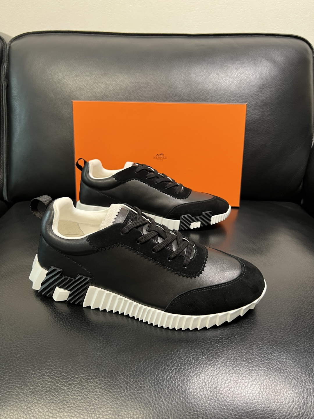 带飞机盒 Hermes 高品质 顶级工艺品 爱马仕 专柜同步发售原厂配置，意大利进口原版牛皮面料，高品质