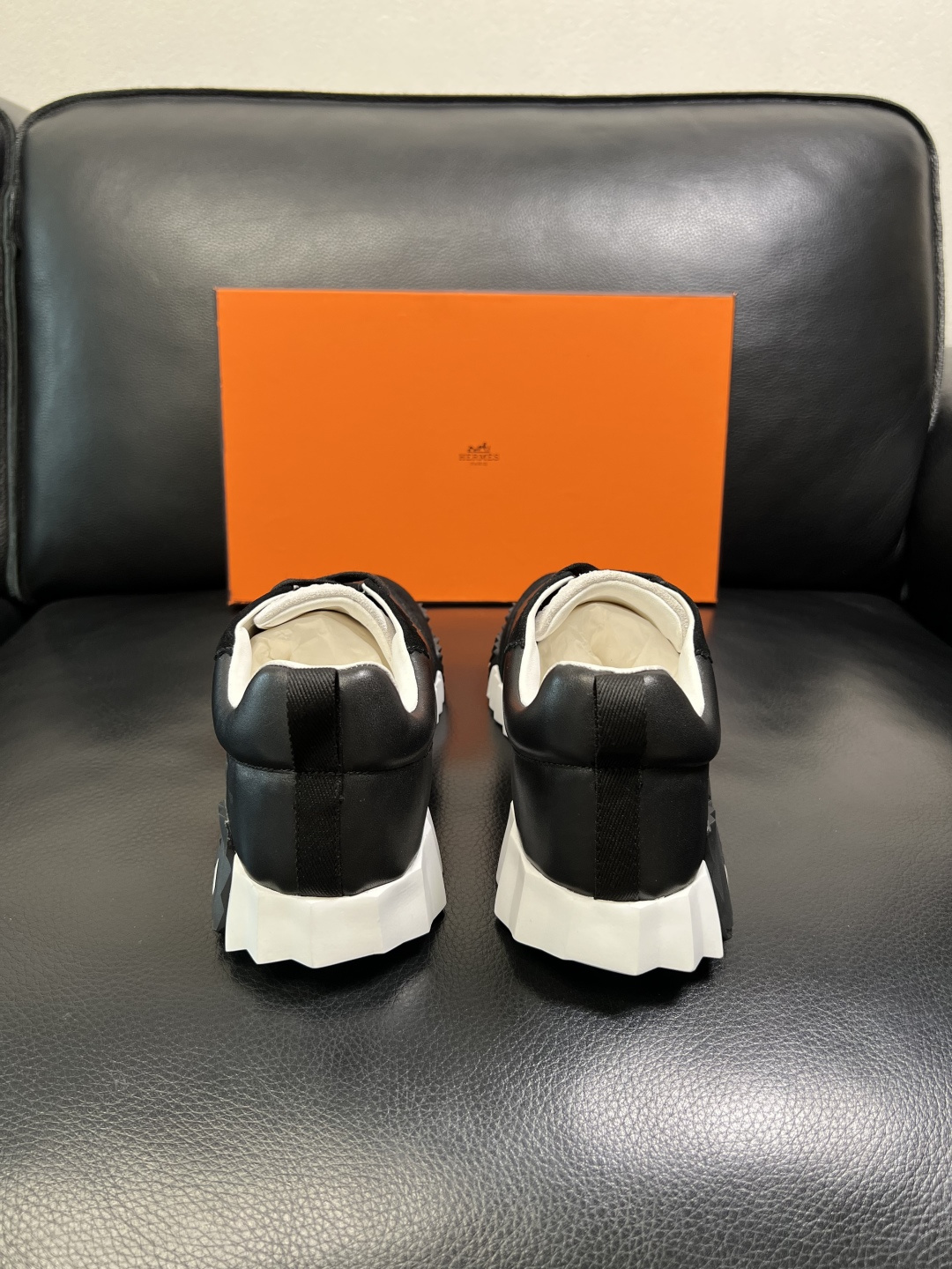 带飞机盒 Hermes 高品质 顶级工艺品 爱马仕 专柜同步发售原厂配置，意大利进口原版牛皮面料，高品质