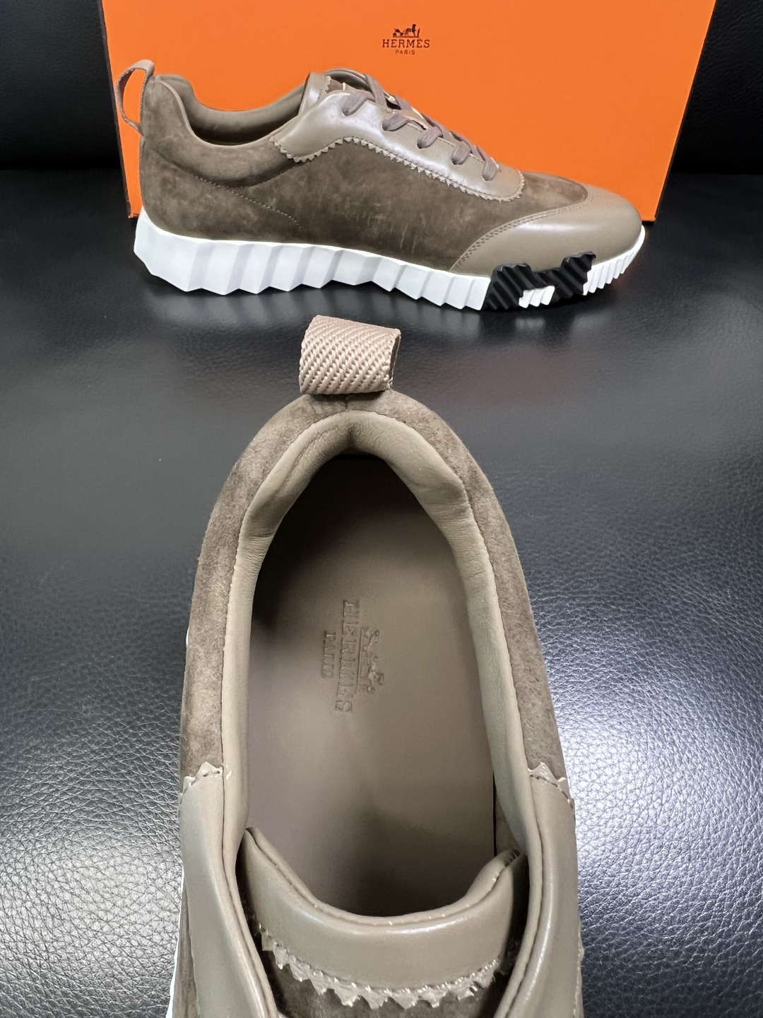 带飞机盒 Hermes 高品质 顶级工艺品 爱马仕 专柜同步发售原厂配置，意大利进口原版牛皮面料，高品质