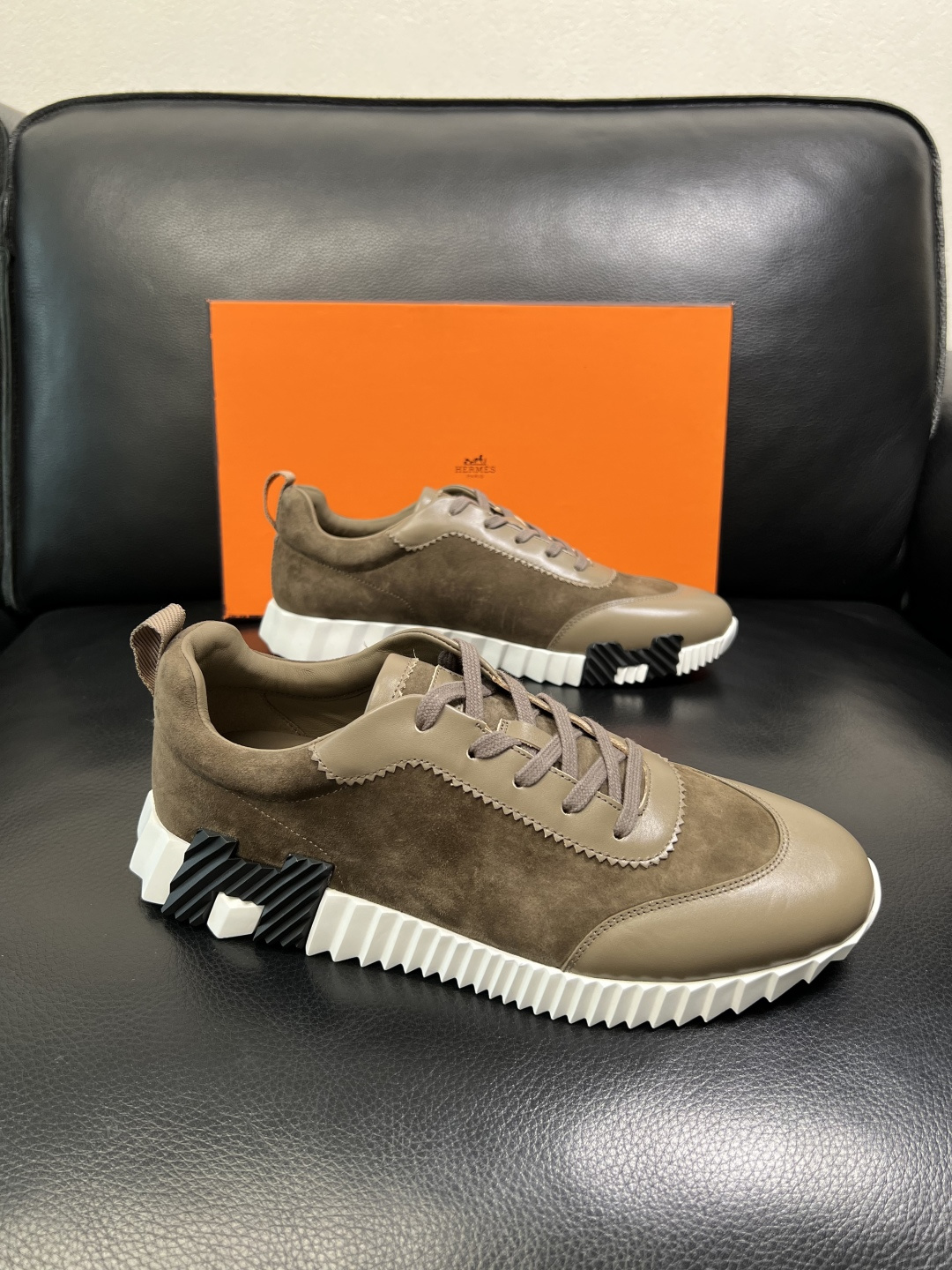 带飞机盒 Hermes 高品质 顶级工艺品 爱马仕 专柜同步发售原厂配置，意大利进口原版牛皮面料，高品质