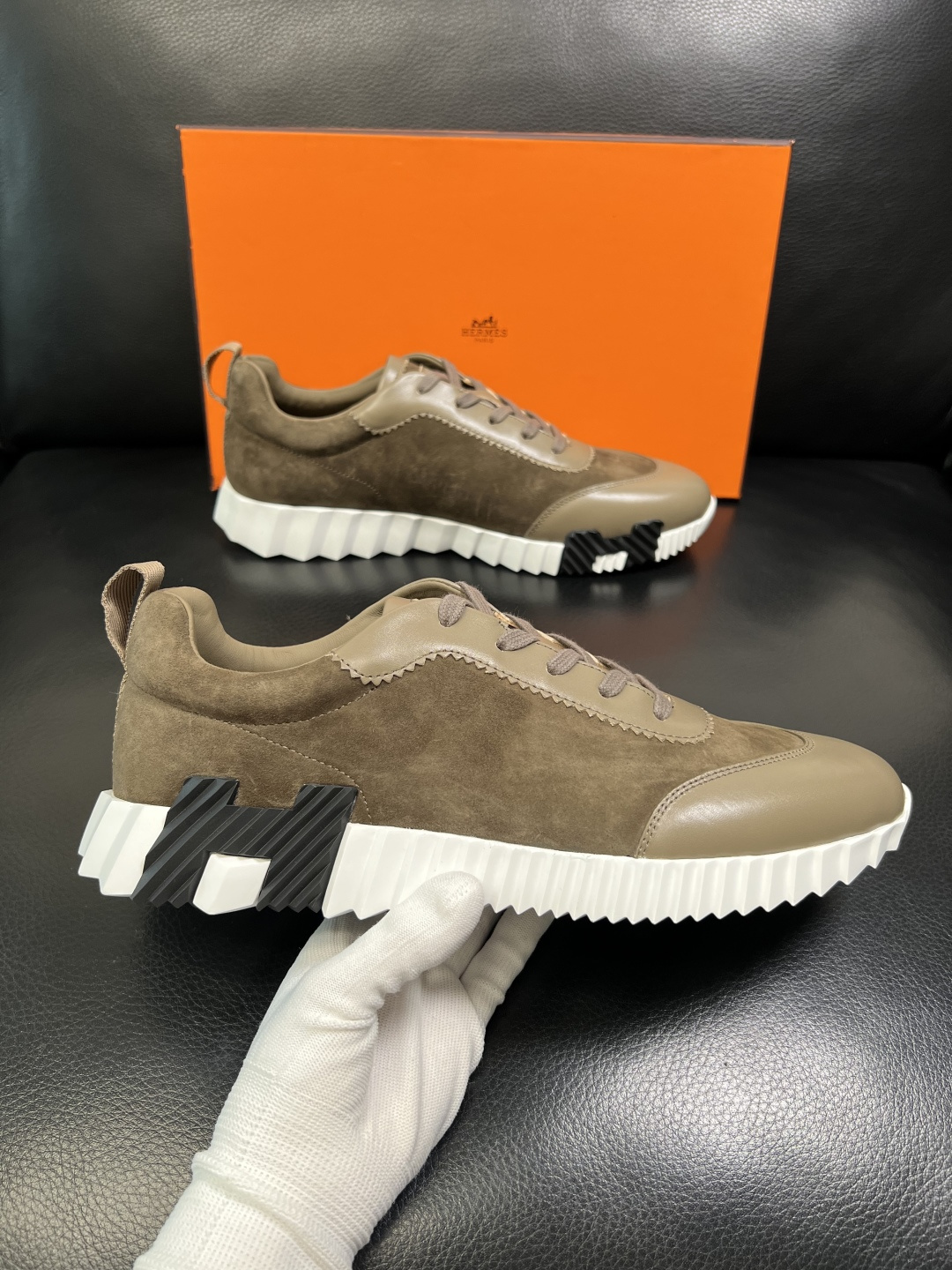 带飞机盒 Hermes 高品质 顶级工艺品 爱马仕 专柜同步发售原厂配置，意大利进口原版牛皮面料，高品质