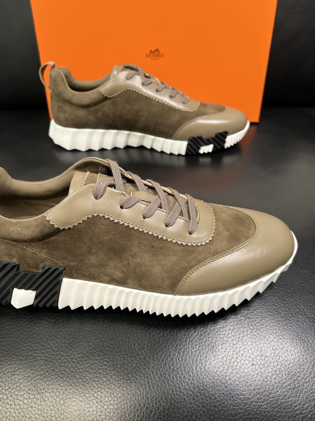 带飞机盒 Hermes 高品质 顶级工艺品 爱马仕 专柜同步发售原厂配置，意大利进口原版牛皮面料，高品质