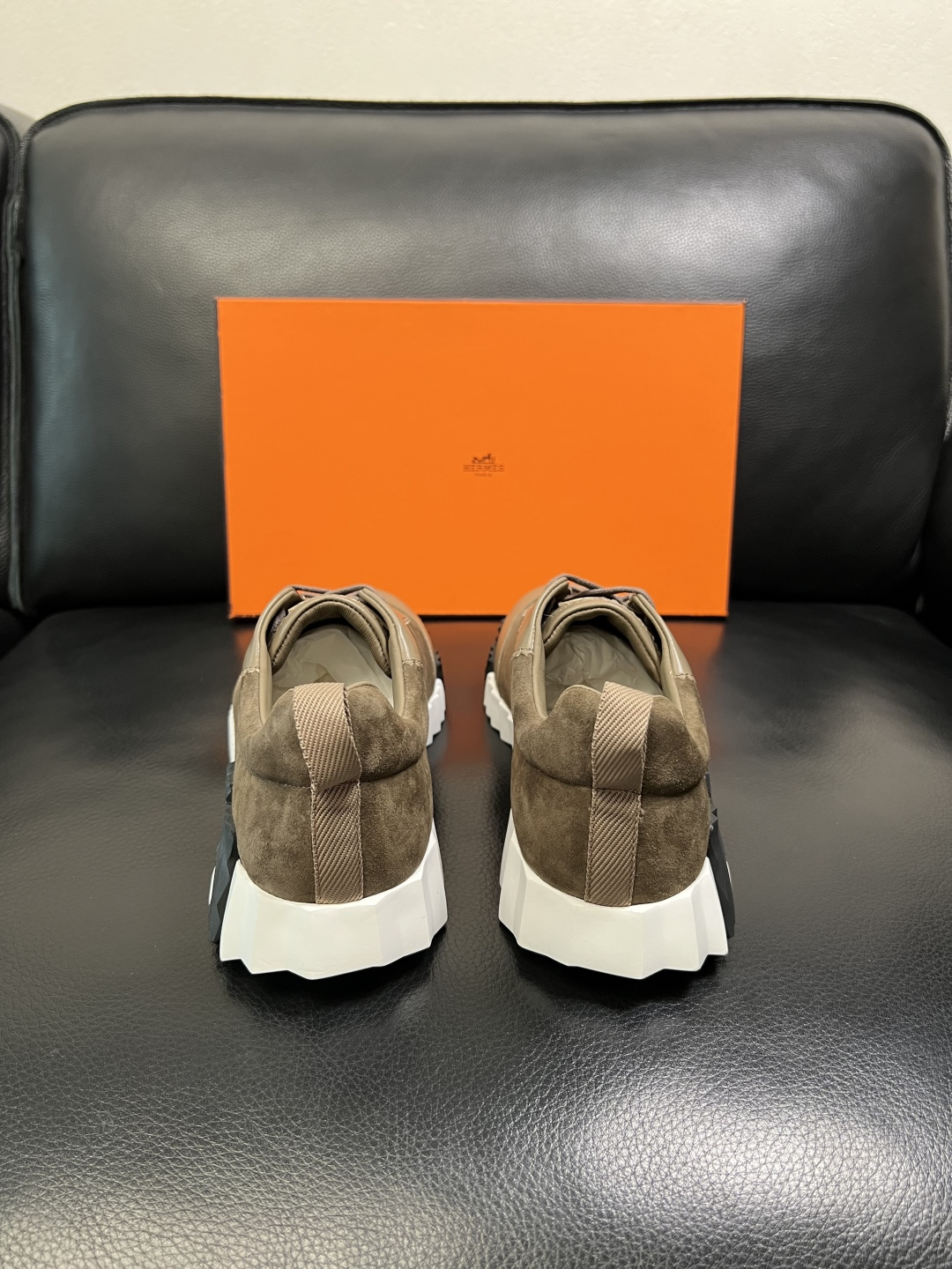 带飞机盒 Hermes 高品质 顶级工艺品 爱马仕 专柜同步发售原厂配置，意大利进口原版牛皮面料，高品质