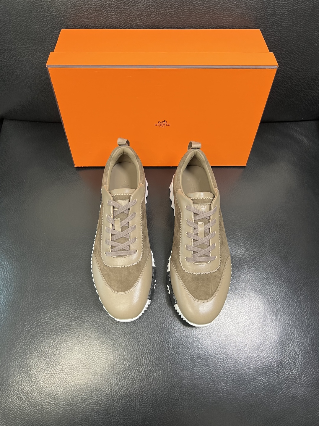 带飞机盒 Hermes 高品质 顶级工艺品 爱马仕 专柜同步发售原厂配置，意大利进口原版牛皮面料，高品质