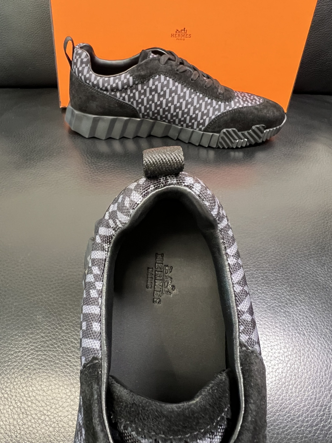 带飞机盒 Hermes 高品质 顶级工艺品 爱马仕 专柜同步发售原厂配置，意大利进口原版牛皮面料，高品质