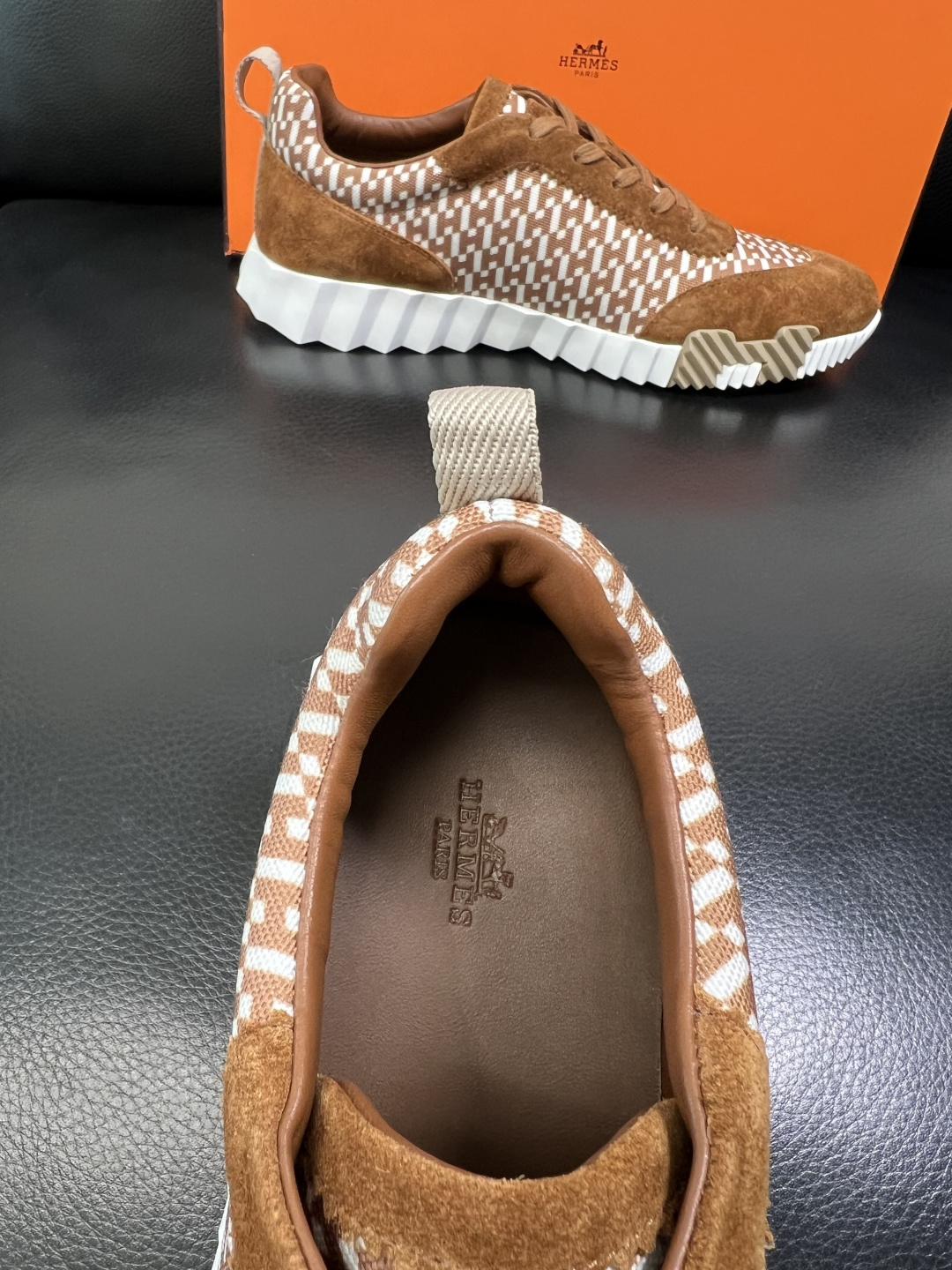 带飞机盒 Hermes 高品质 顶级工艺品 爱马仕 专柜同步发售原厂配置，意大利进口原版牛皮面料，高品质