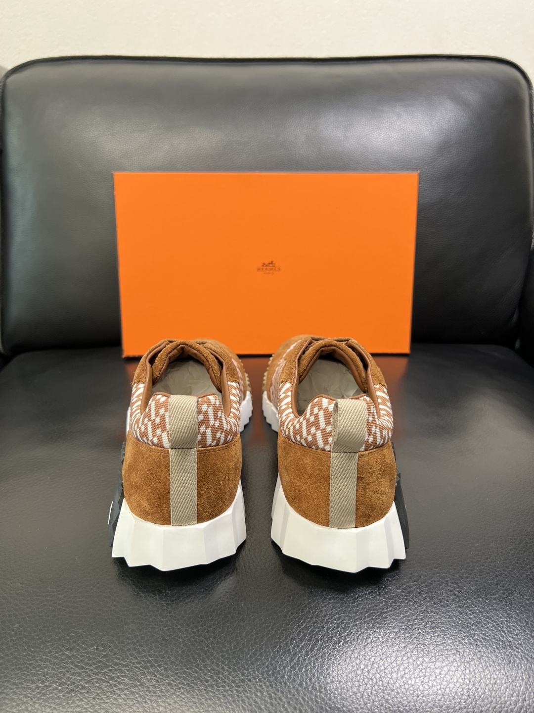 带飞机盒 Hermes 高品质 顶级工艺品 爱马仕 专柜同步发售原厂配置，意大利进口原版牛皮面料，高品质