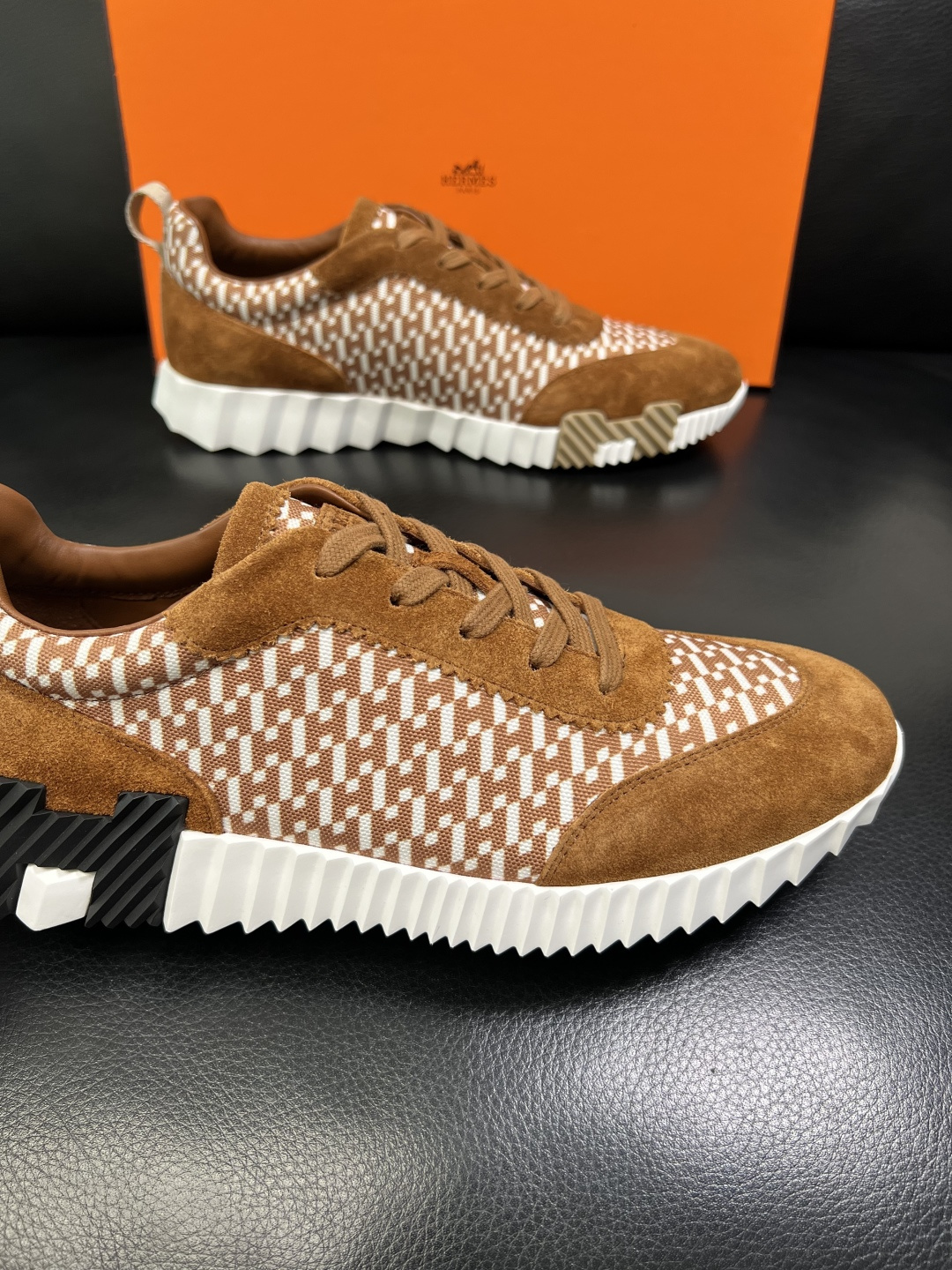 带飞机盒 Hermes 高品质 顶级工艺品 爱马仕 专柜同步发售原厂配置，意大利进口原版牛皮面料，高品质