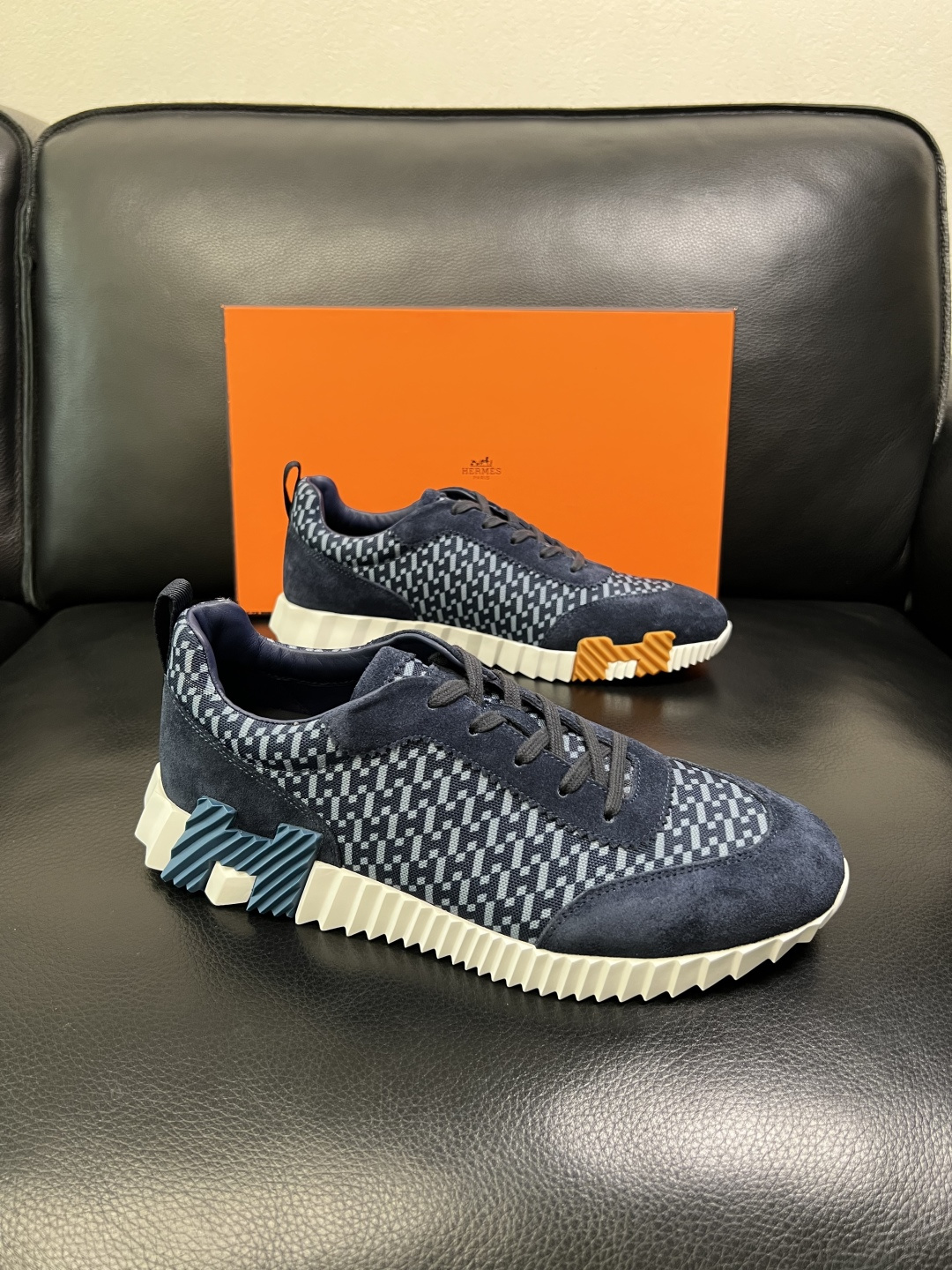 带飞机盒 Hermes 高品质 顶级工艺品 爱马仕 专柜同步发售原厂配置，意大利进口原版牛皮面料，高品质