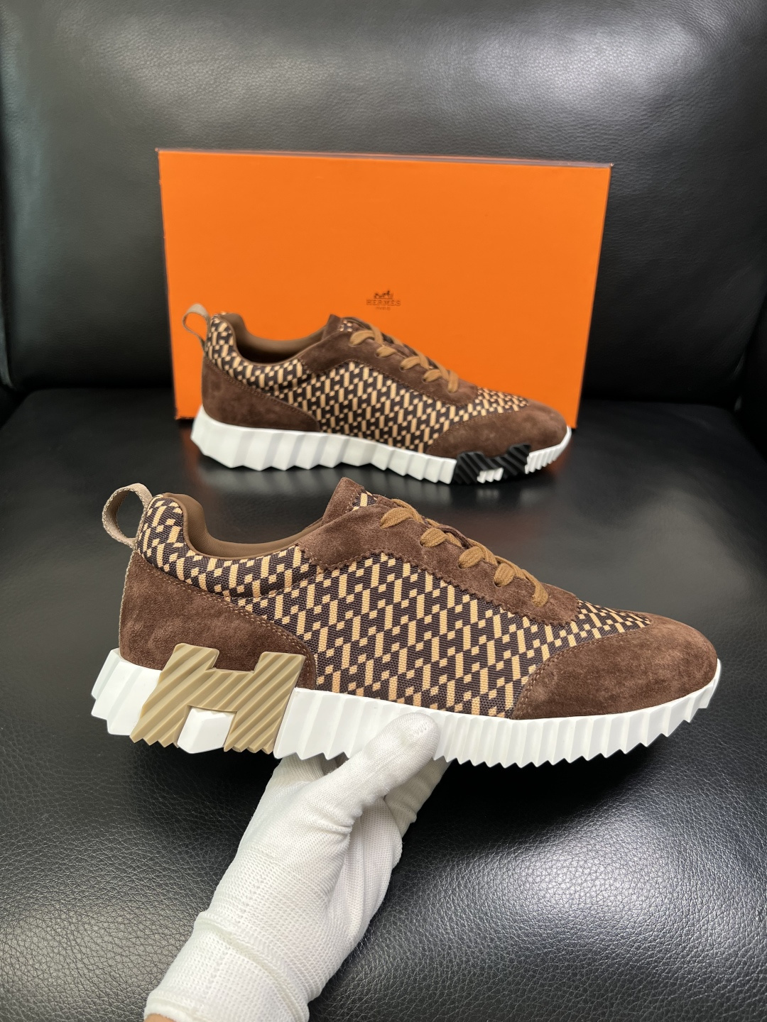 带飞机盒 Hermes 高品质 顶级工艺品 爱马仕 专柜同步发售原厂配置，意大利进口原版牛皮面料，高品质