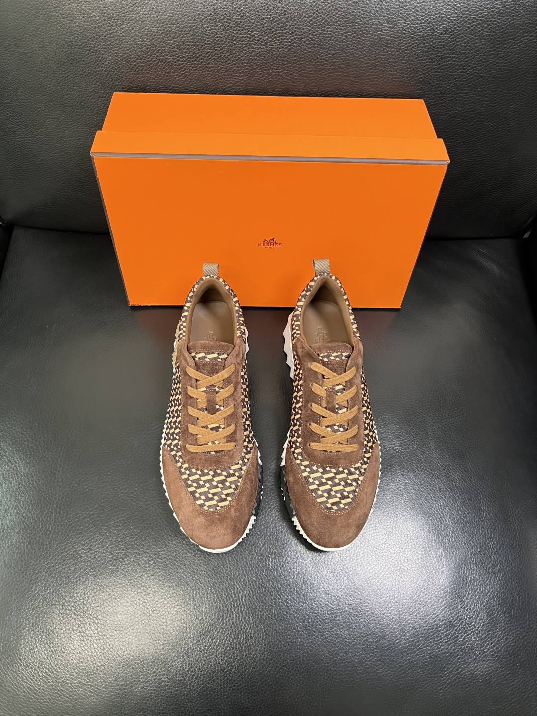 带飞机盒 Hermes 高品质 顶级工艺品 爱马仕 专柜同步发售原厂配置，意大利进口原版牛皮面料，高品质