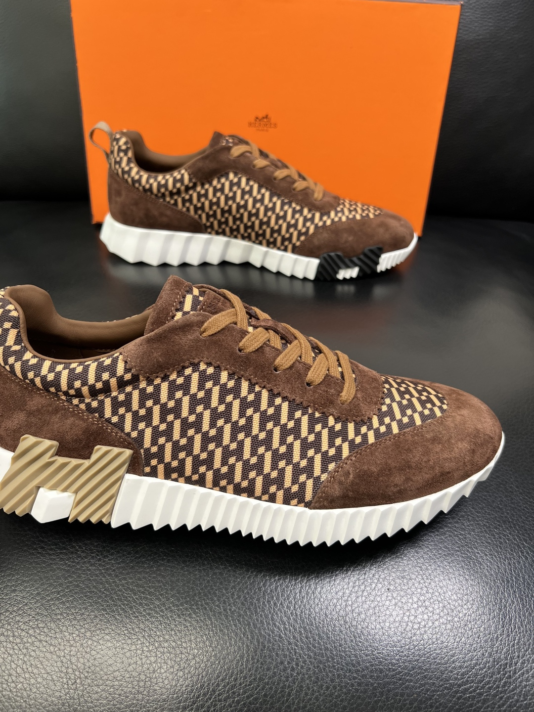 带飞机盒 Hermes 高品质 顶级工艺品 爱马仕 专柜同步发售原厂配置，意大利进口原版牛皮面料，高品质