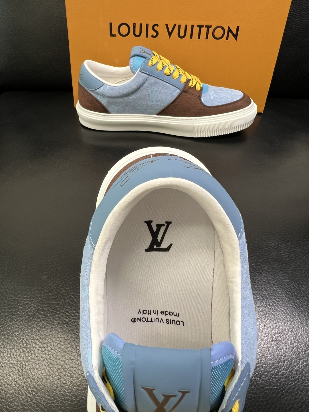 Lv 高品质 顶级工艺品 路易威登，专柜同步原厂配置，鞋面意大利进口，高品质拼接缤纷色彩复杂工艺品，进口