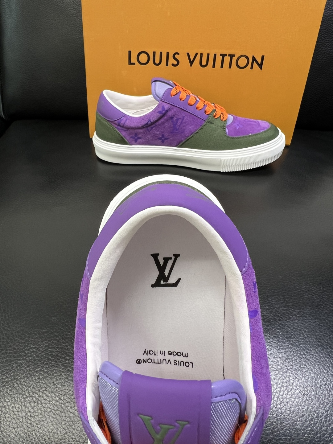 Lv 高品质 顶级工艺品 路易威登，专柜同步原厂配置，鞋面意大利进口，高品质拼接缤纷色彩复杂工艺品，进口