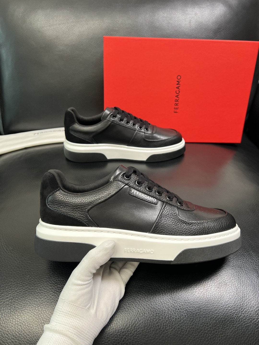 Ferragamo 高品质 顶级工艺品 菲拉格慕 专柜同步发售原厂配置，意大利进口原版牛皮，进口水染牛里