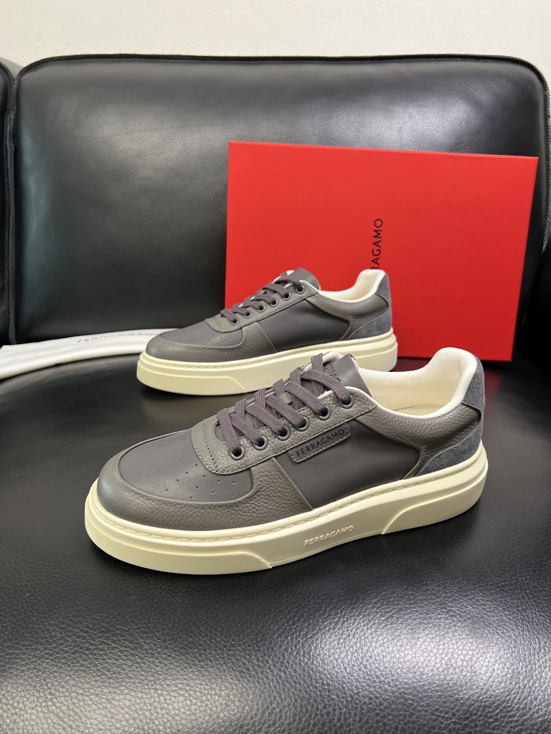 Ferragamo 高品质 顶级工艺品 菲拉格慕 专柜同步发售原厂配置，意大利进口原版牛皮，进口水染牛里