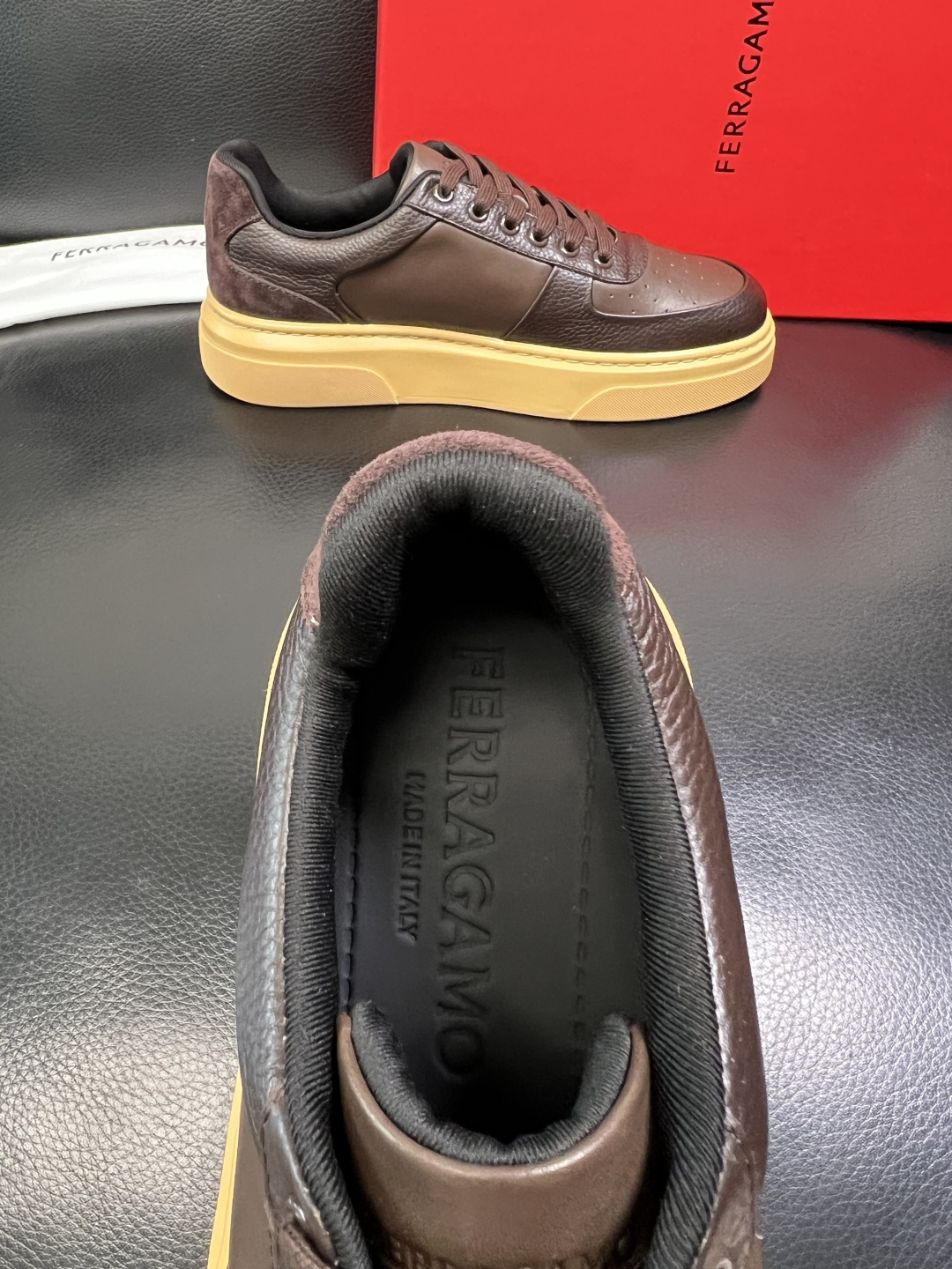 Ferragamo 高品质 顶级工艺品 菲拉格慕 专柜同步发售原厂配置，意大利进口原版牛皮，进口水染牛里