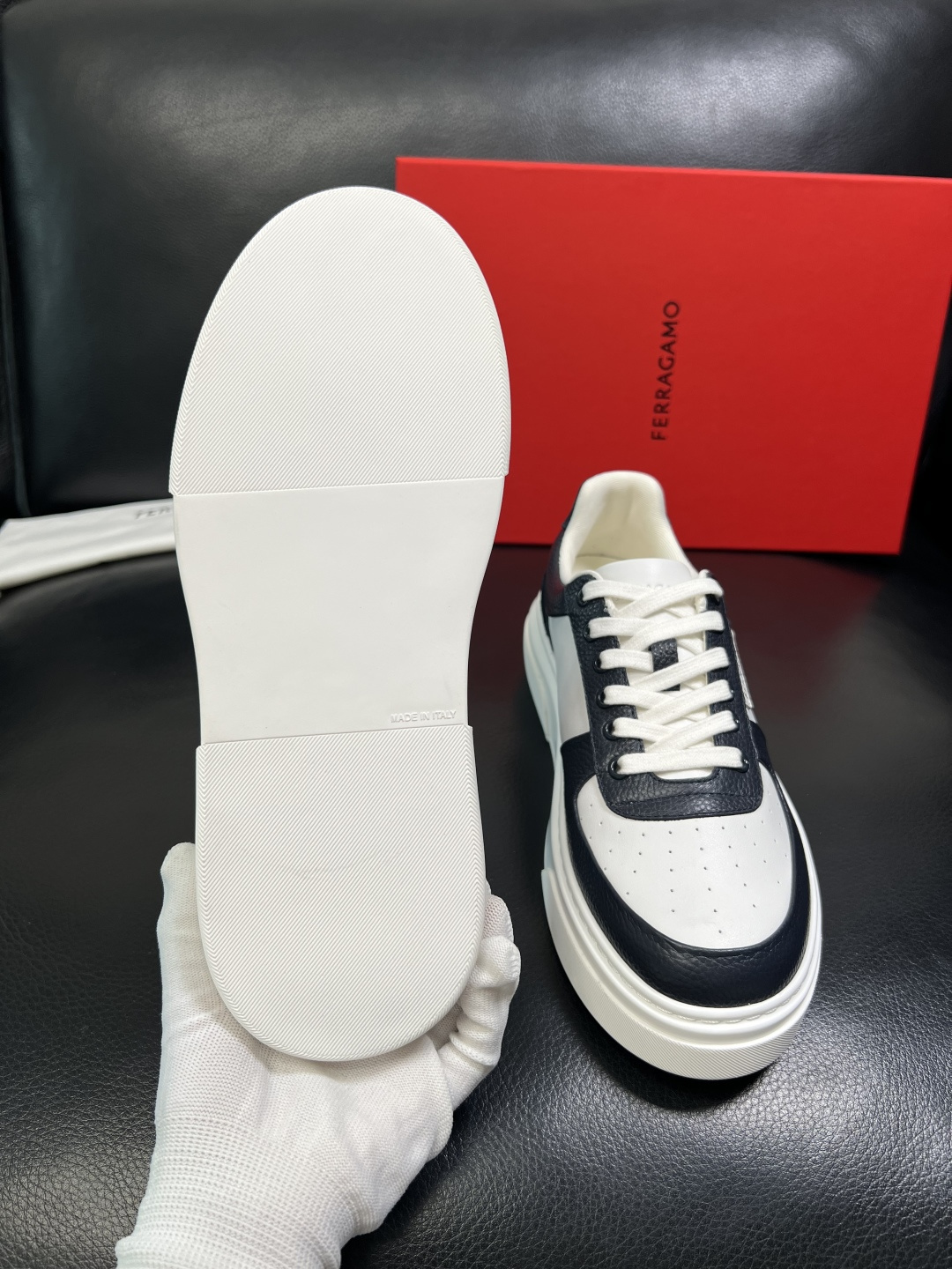 Ferragamo 高品质 顶级工艺品 菲拉格慕 专柜同步发售原厂配置，意大利进口原版牛皮，进口水染牛里