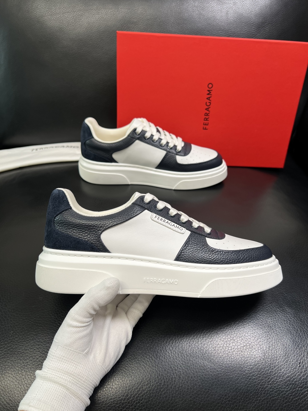 Ferragamo 高品质 顶级工艺品 菲拉格慕 专柜同步发售原厂配置，意大利进口原版牛皮，进口水染牛里