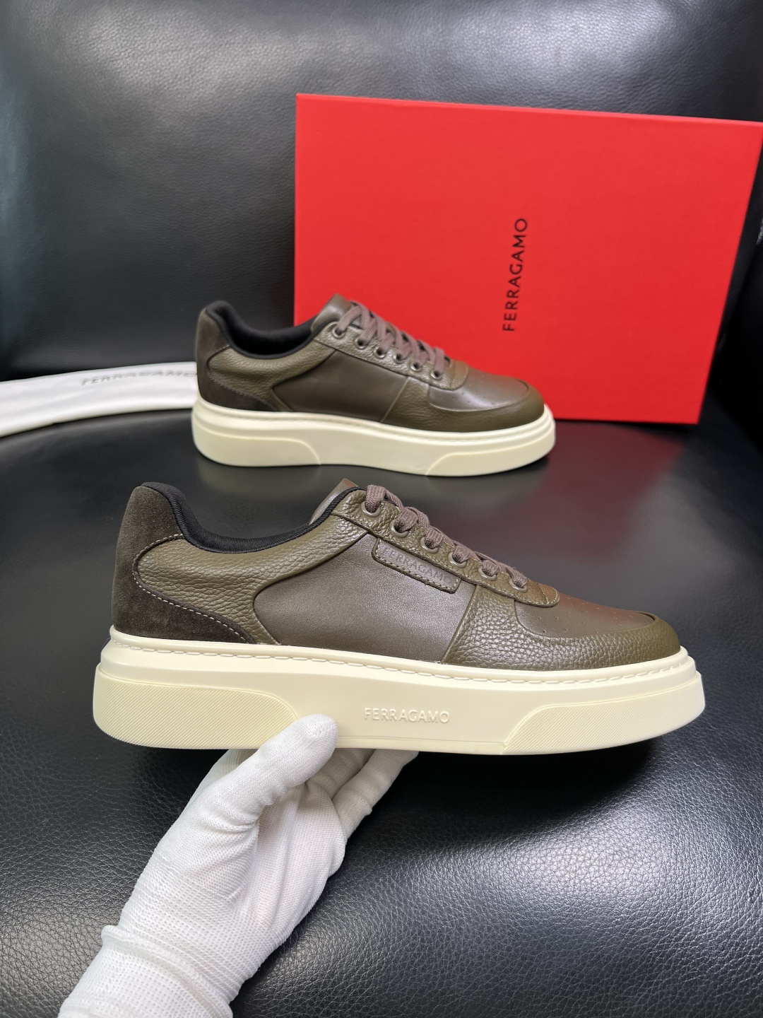 Ferragamo 高品质 顶级工艺品 菲拉格慕 专柜同步发售原厂配置，意大利进口原版牛皮，进口水染牛里