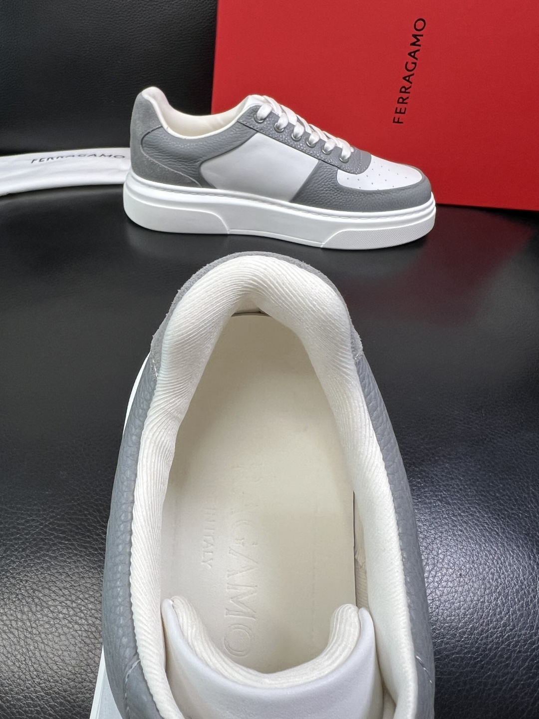 Ferragamo 高品质 顶级工艺品 菲拉格慕 专柜同步发售原厂配置，意大利进口原版牛皮，进口水染牛里