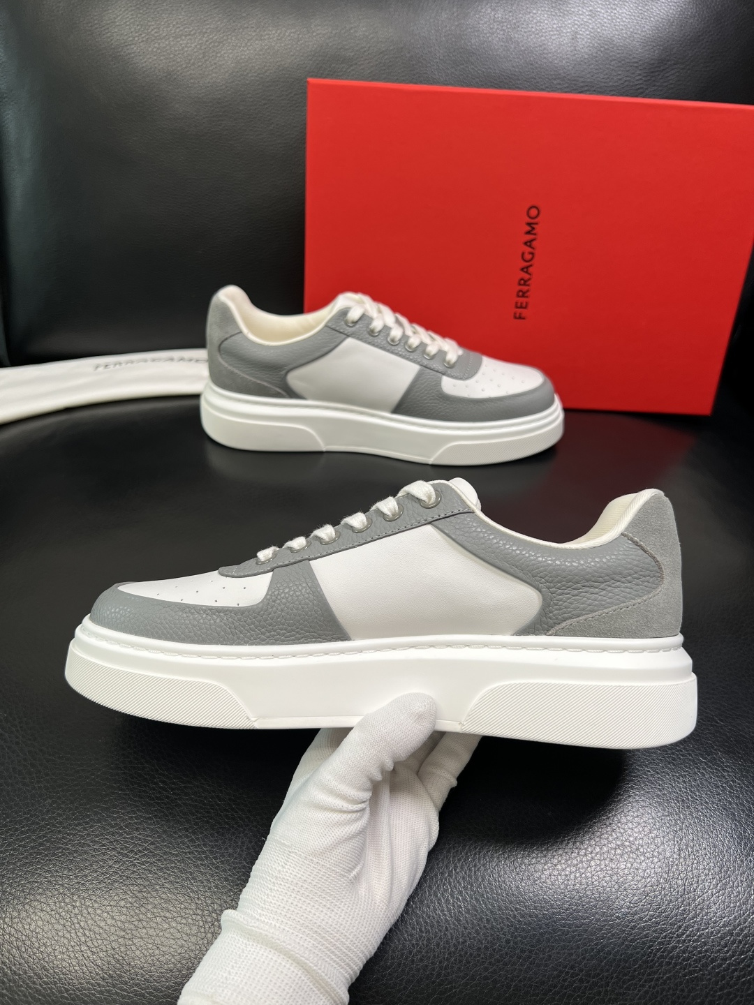 Ferragamo 高品质 顶级工艺品 菲拉格慕 专柜同步发售原厂配置，意大利进口原版牛皮，进口水染牛里