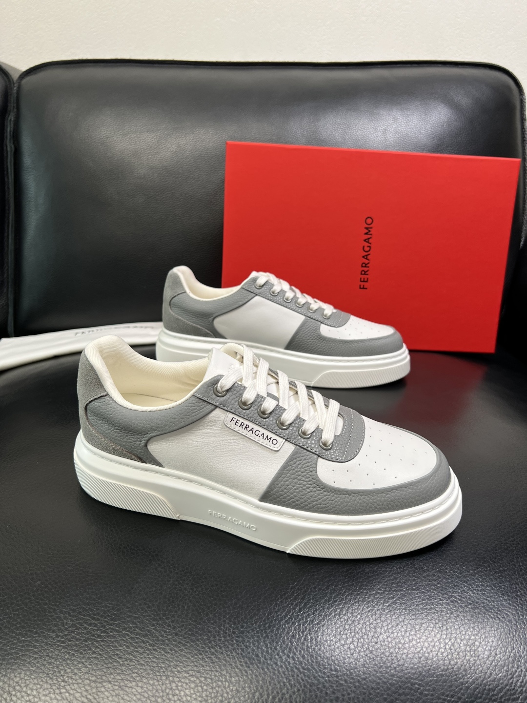 Ferragamo 高品质 顶级工艺品 菲拉格慕 专柜同步发售原厂配置，意大利进口原版牛皮，进口水染牛里