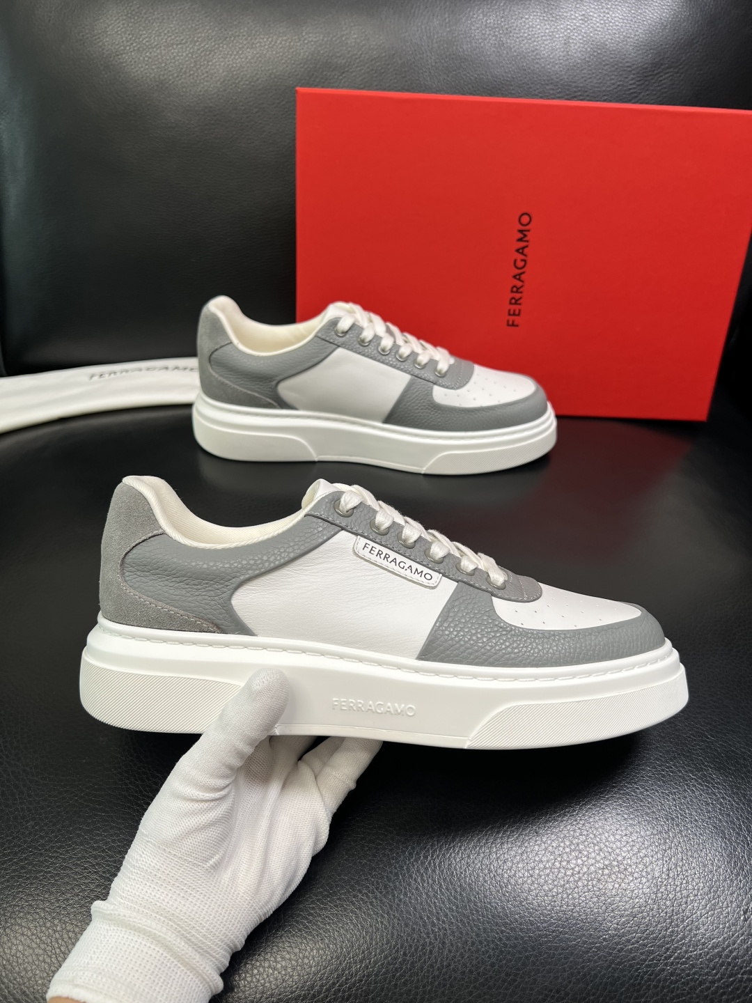 Ferragamo 高品质 顶级工艺品 菲拉格慕 专柜同步发售原厂配置，意大利进口原版牛皮，进口水染牛里