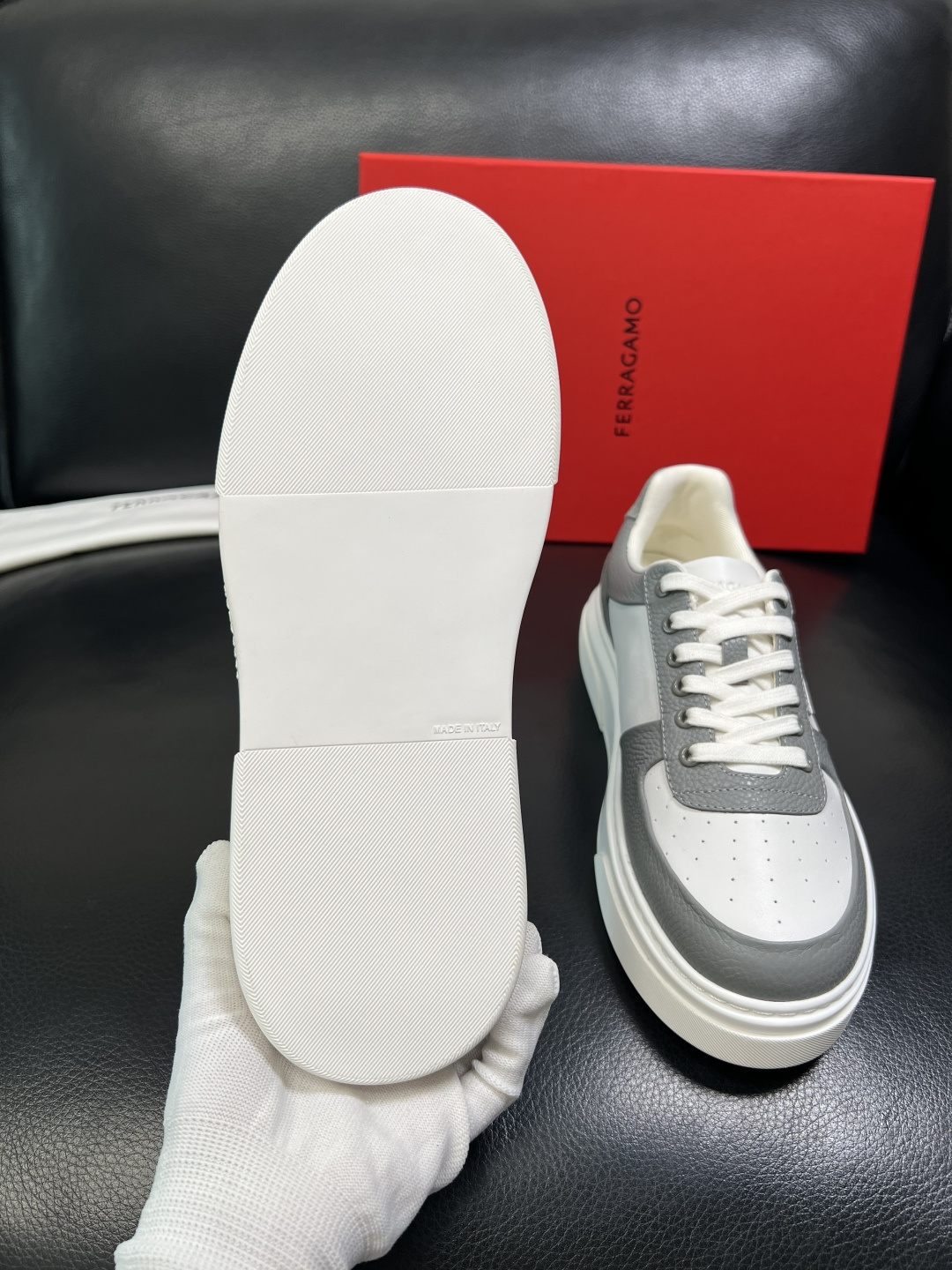 Ferragamo 高品质 顶级工艺品 菲拉格慕 专柜同步发售原厂配置，意大利进口原版牛皮，进口水染牛里