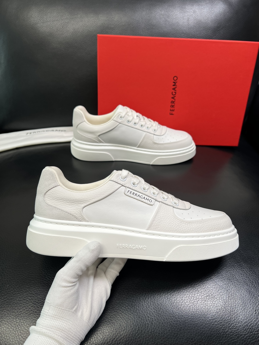 Ferragamo 高品质 顶级工艺品 菲拉格慕 专柜同步发售原厂配置，意大利进口原版牛皮，进口水染牛里