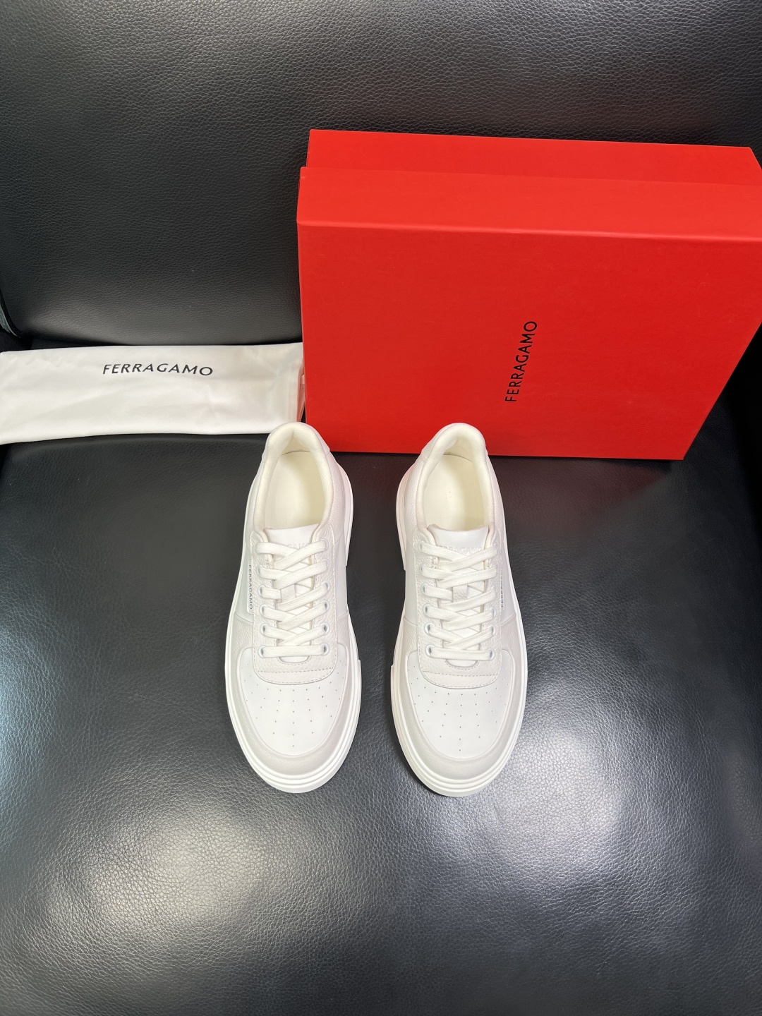 Ferragamo 高品质 顶级工艺品 菲拉格慕 专柜同步发售原厂配置，意大利进口原版牛皮，进口水染牛里