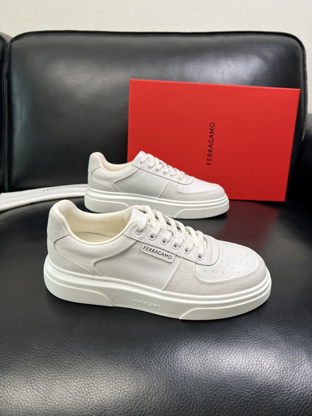 Ferragamo 高品质 顶级工艺品 菲拉格慕 专柜同步发售原厂配置，意大利进口原版牛皮，进口水染牛里