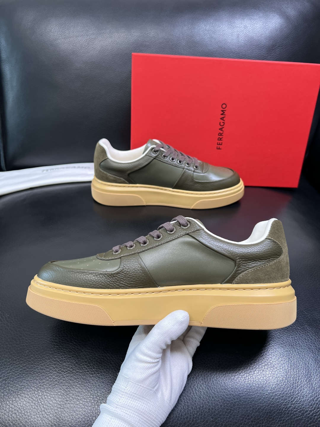 Ferragamo 高品质 顶级工艺品 菲拉格慕 专柜同步发售原厂配置，意大利进口原版牛皮，进口水染牛里