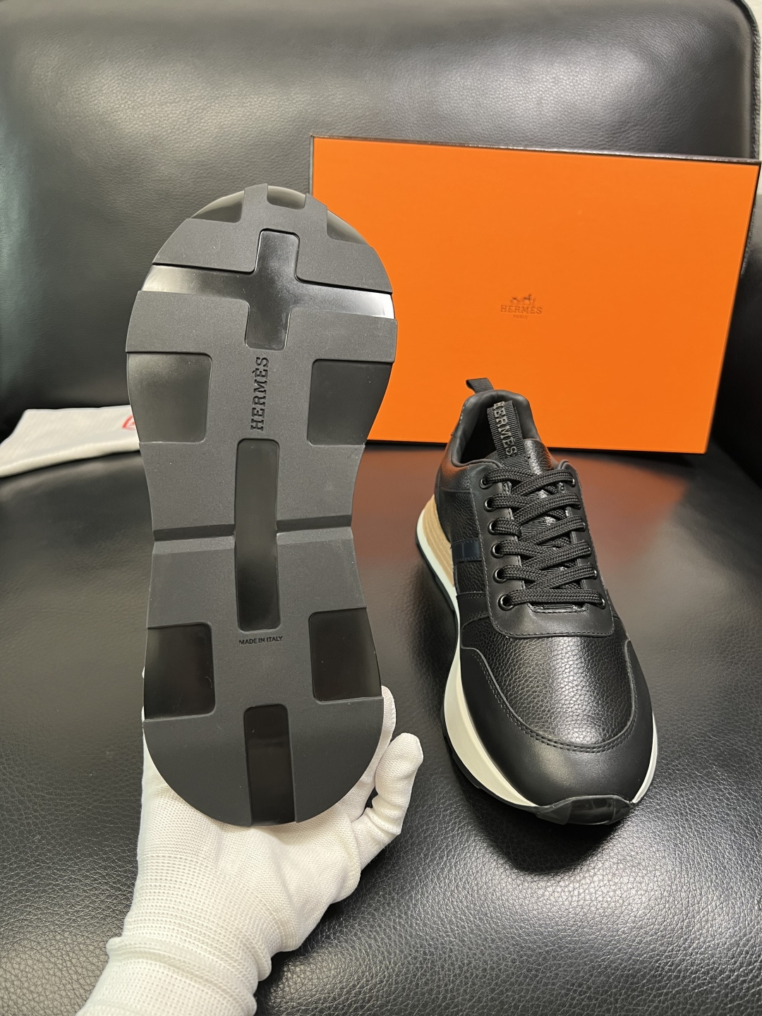 Hermes 顶级工艺品 爱马仕 专柜同步 原厂配置，意大利进口原版牛皮面料，高品质拼接工艺，全进口水染