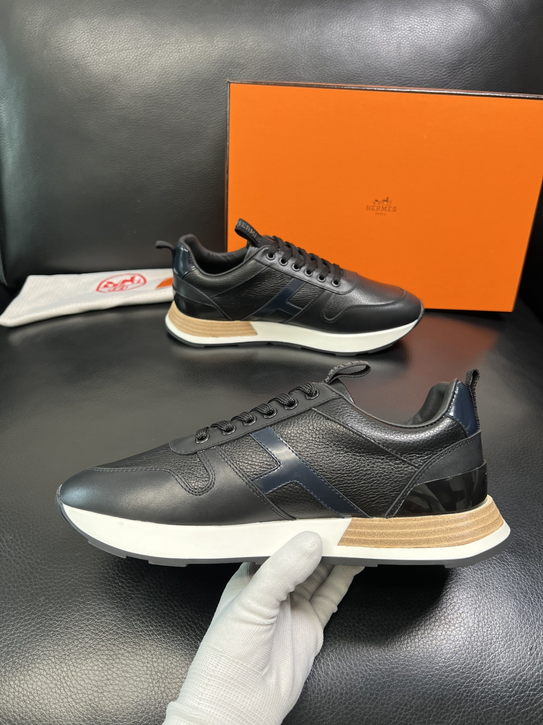 Hermes 顶级工艺品 爱马仕 专柜同步 原厂配置，意大利进口原版牛皮面料，高品质拼接工艺，全进口水染