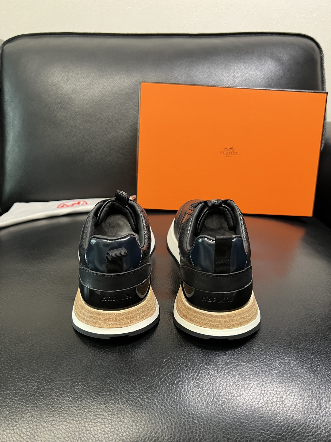 Hermes 顶级工艺品 爱马仕 专柜同步 原厂配置，意大利进口原版牛皮面料，高品质拼接工艺，全进口水染